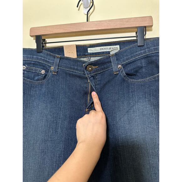 DKNY JEANS Womens Blue So-Low-Lita‎ Low Rise Slim Leg Jeans Size 12R Boot Cut - Picture 8 of 12